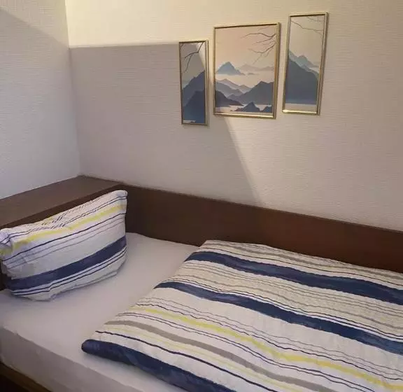 هتل Pension Weller