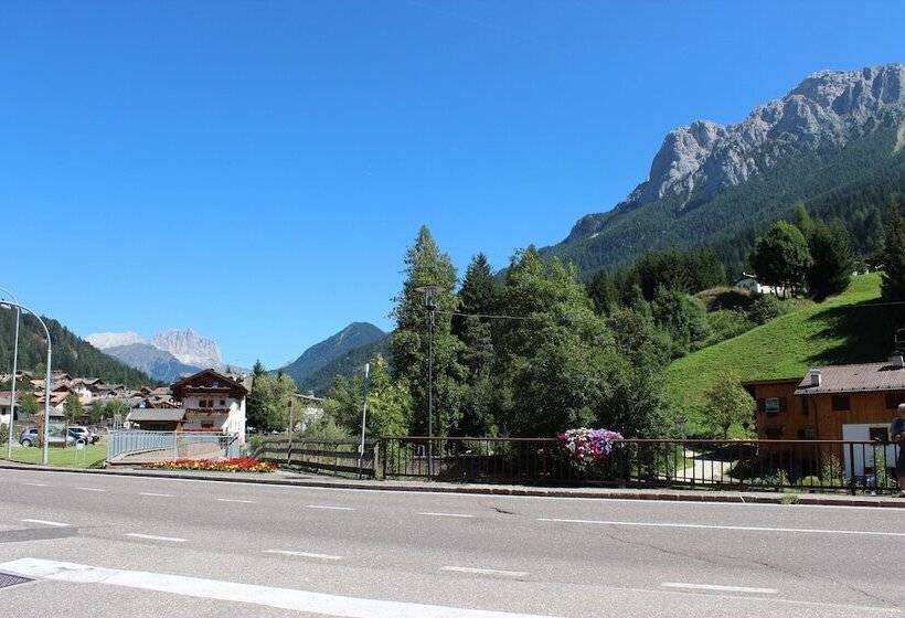 Отель Rosalpina