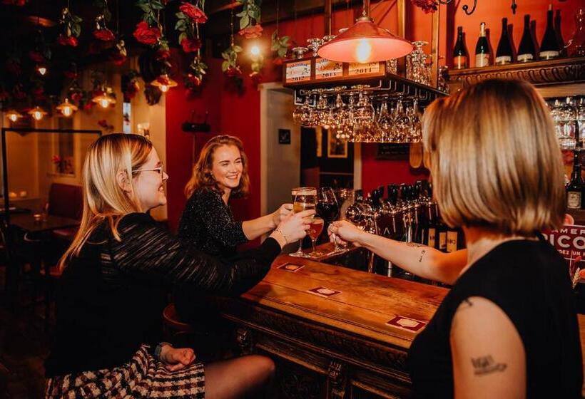 בית מלון כפרי Rose Red