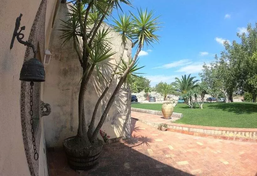 هتل روستایی Tenuta Aguglia