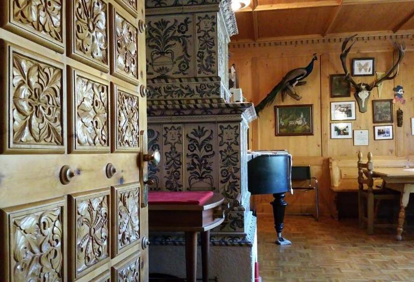 Отель Tiroler Adler