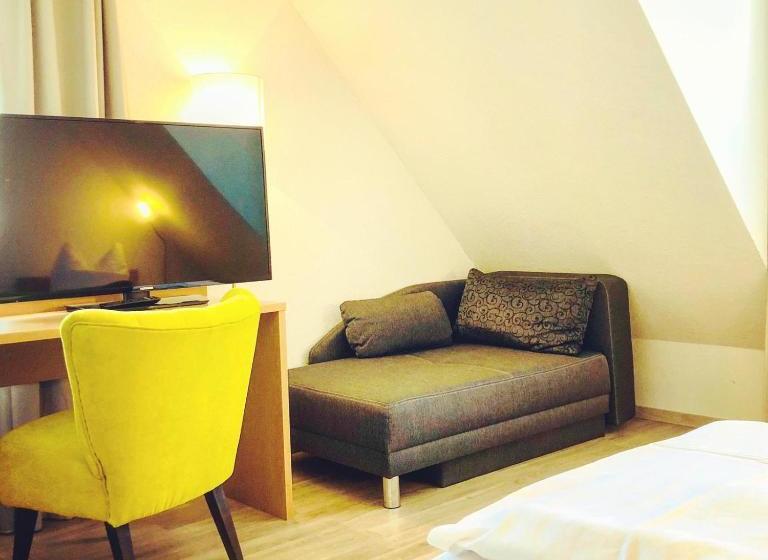 酒店 Württembergischer Hof