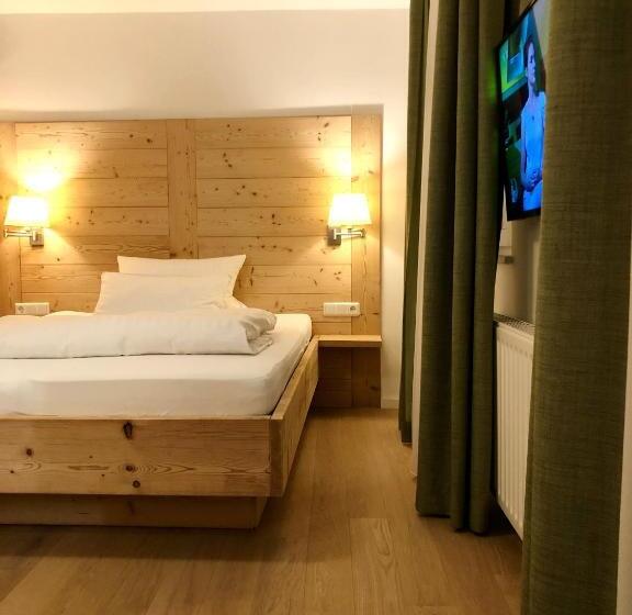 酒店 Württembergischer Hof