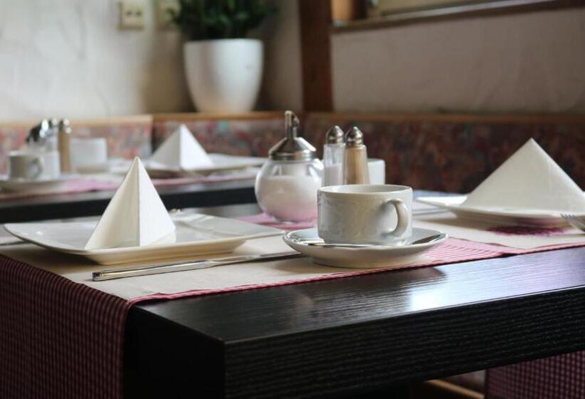 酒店 Württembergischer Hof