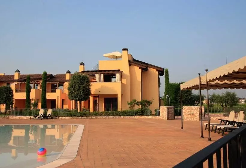 Резиденция Garda Resort Village