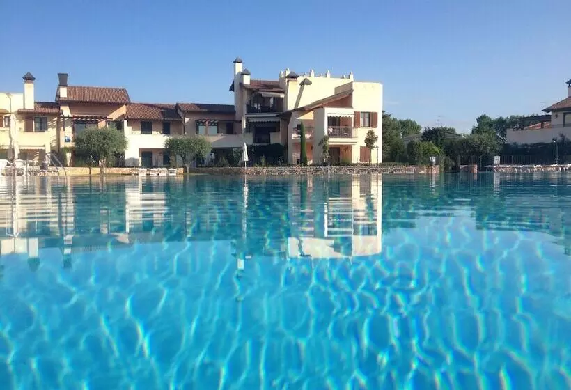 Резиденция Garda Resort Village