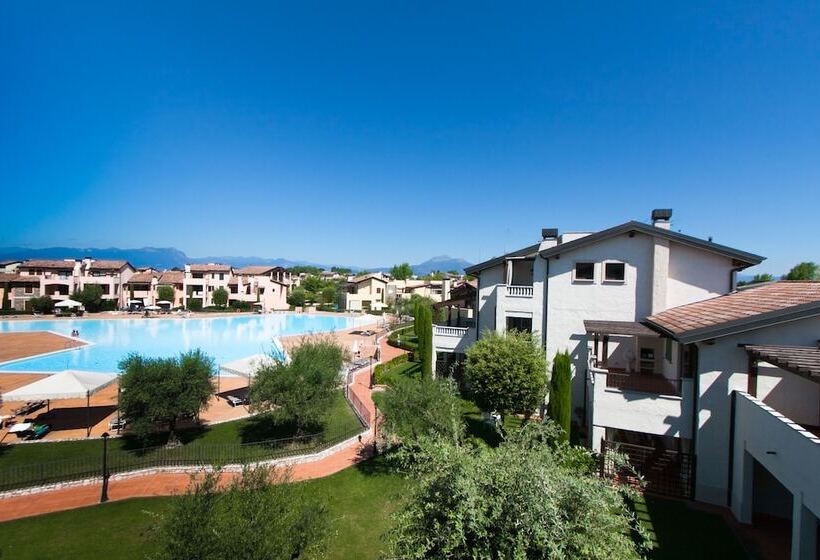 إقامة Garda Resort Village