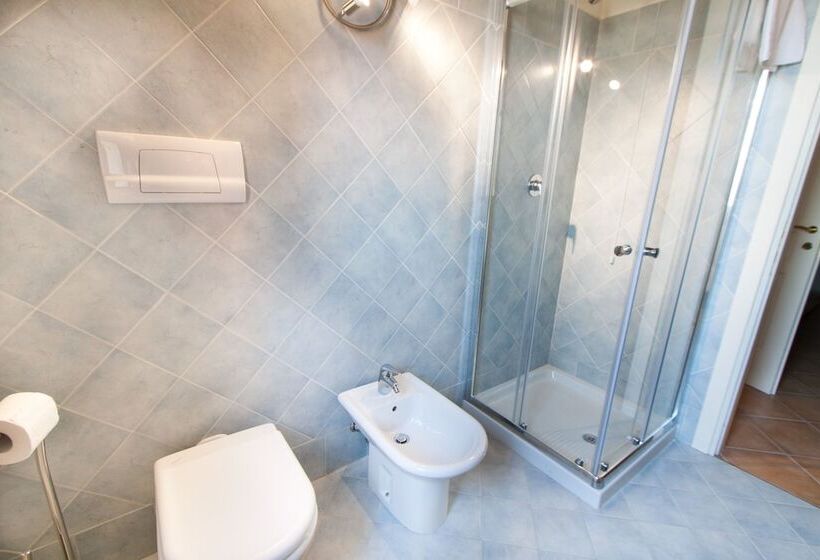 إقامة Garda Resort Village