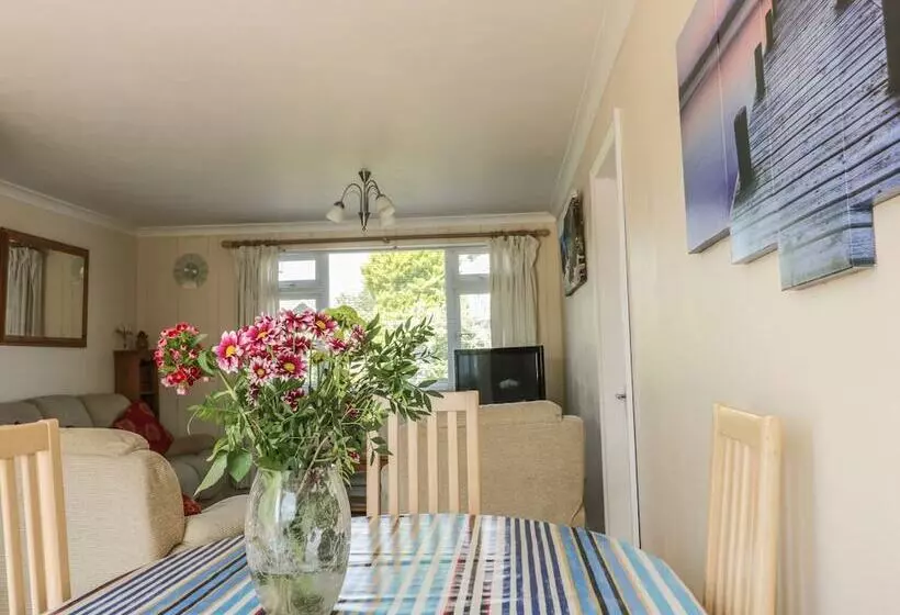 22 Trembel Road