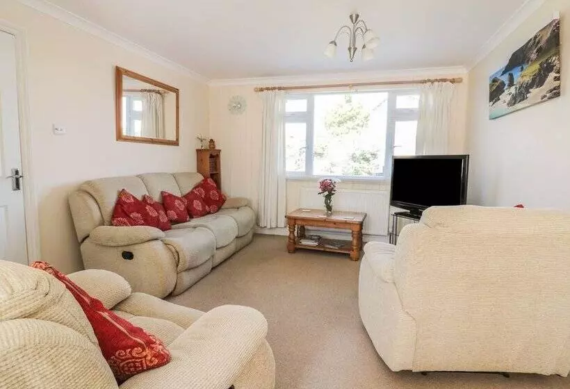 22 Trembel Road