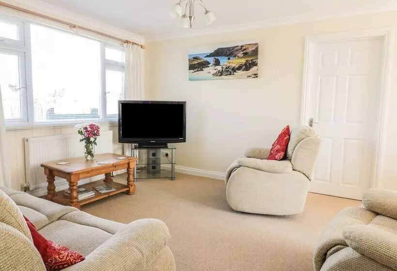 22 Trembel Road