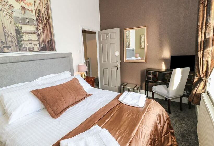 One Eight Three Guest Cottage