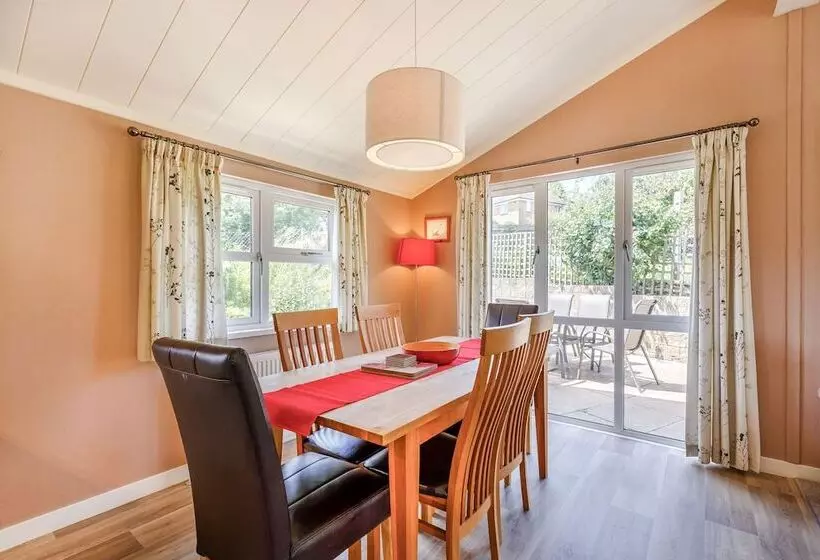 Poppy Lodge