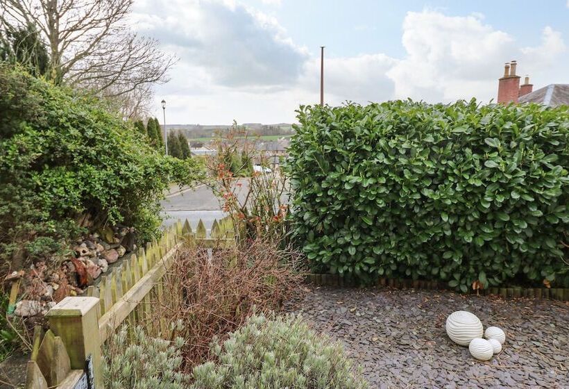 1 Blinkbonny Cottages