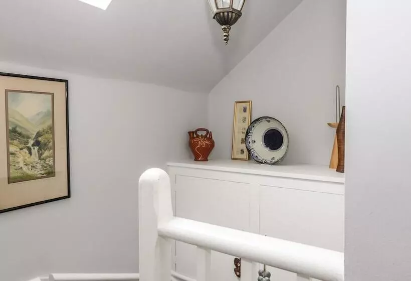 1 Blinkbonny Cottages