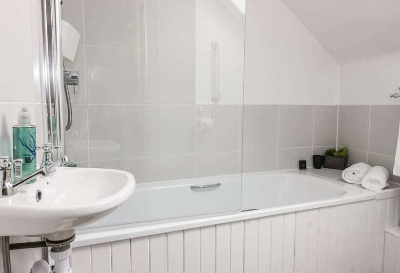 1 Blinkbonny Cottages