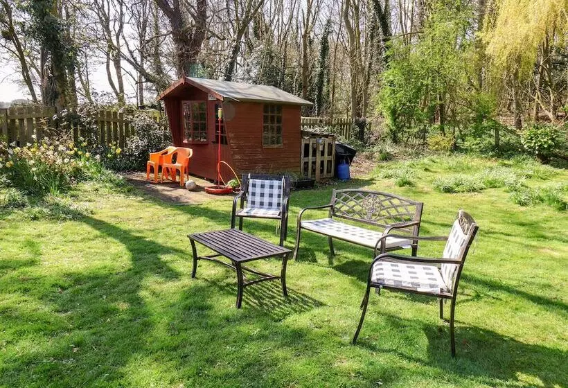 Cupid's Cottage