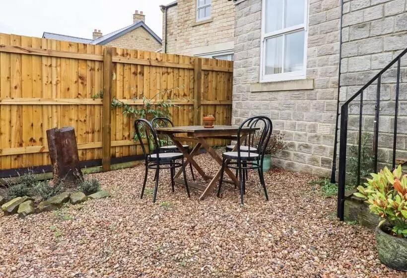 Lair Close Cottage