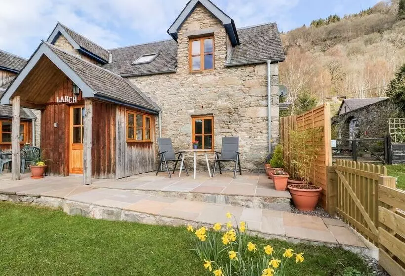 Larch Cottage