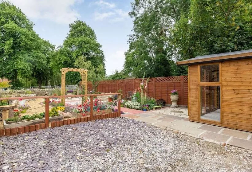 Magnolia Cottage