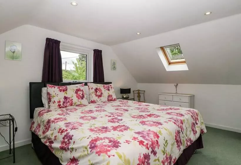 Painter's Cottage