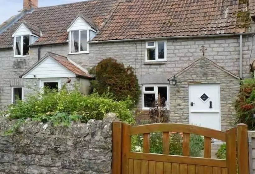 Woodforde Cottage