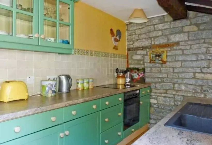 Woodforde Cottage