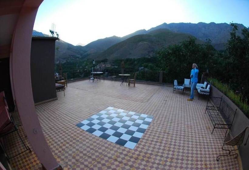 مبيت وإفطار Dar Adrar