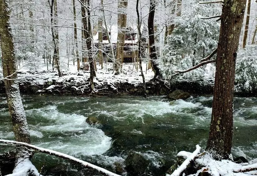 Elk Run On Cosby Creek   2 Bedrooms, 2 Baths, Sleeps 7 Cabin By Redawning