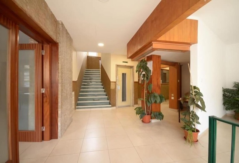 Faro Albacor Residence   Hostel