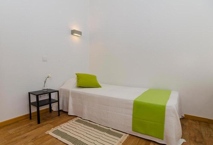 Faro Albacor Residence   Hostel