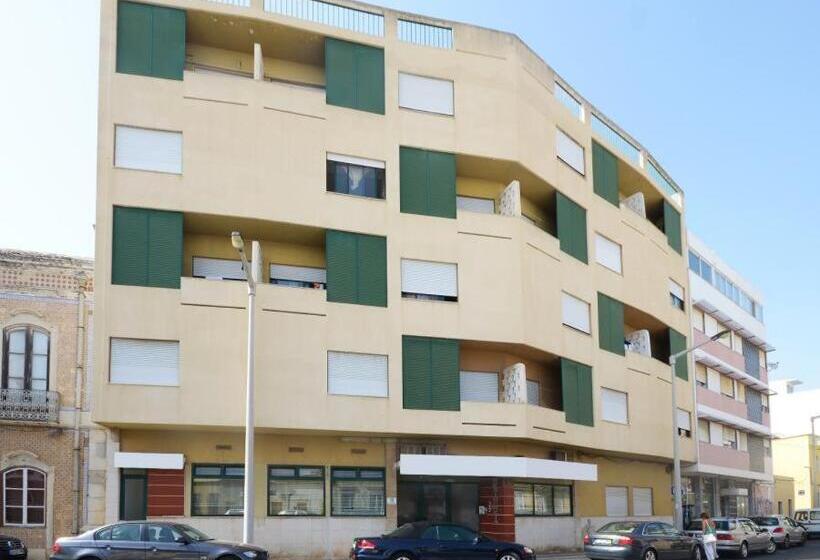 Faro Albacor Residence   Hostel