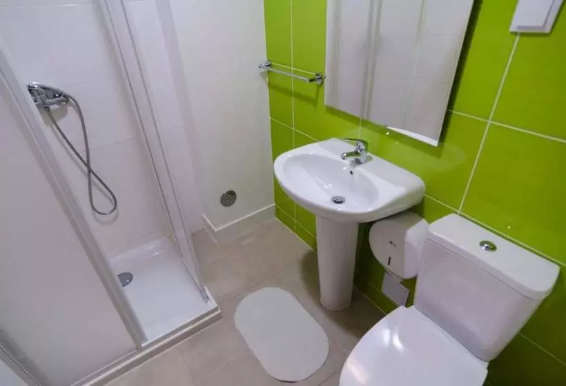 Faro Albacor Residence   Hostel