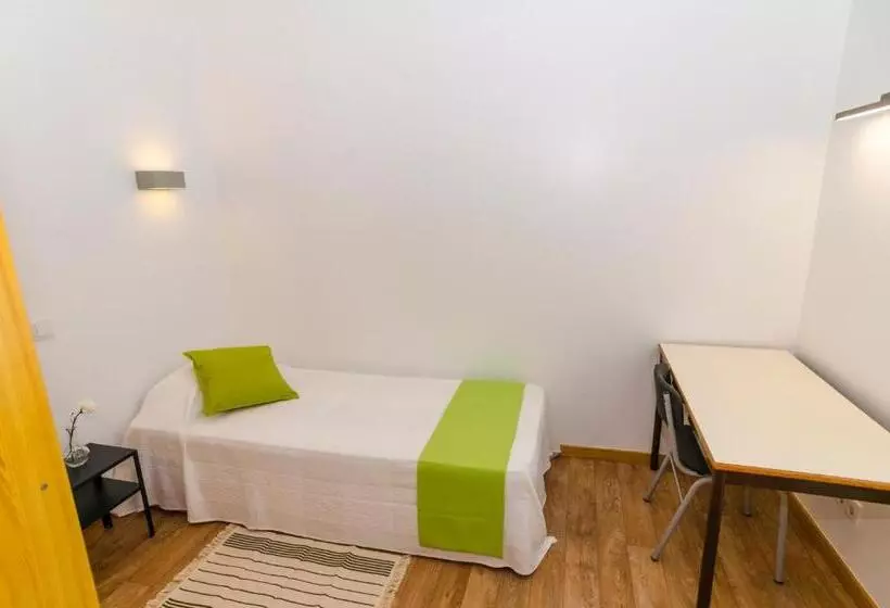 Faro Albacor Residence   Hostel