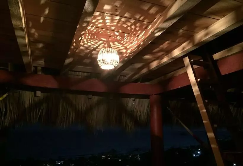 Hostal Alejo Monte Mar