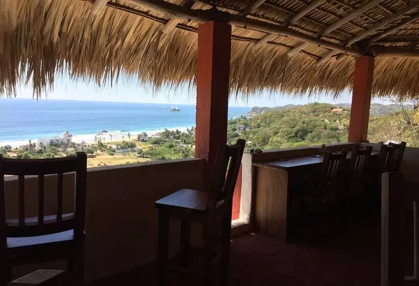 Hostal Alejo Monte Mar