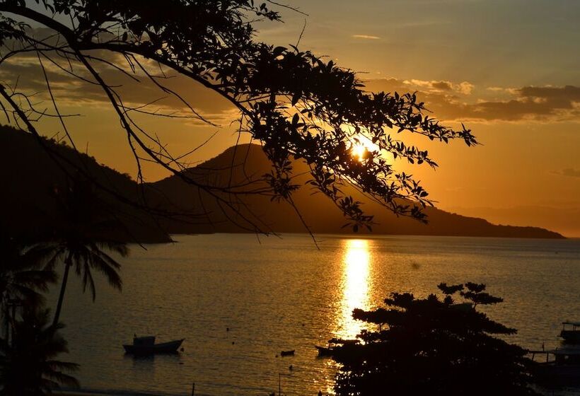 هتل Pousada Três Coqueiros