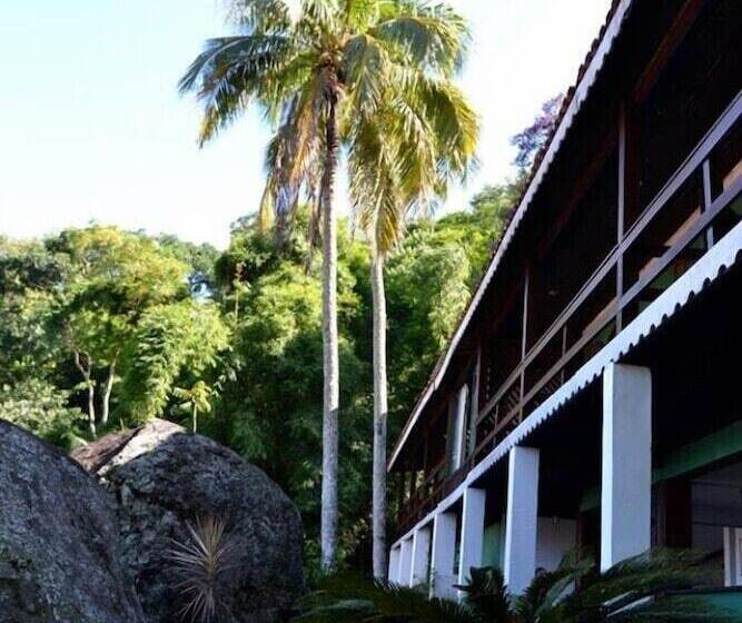 هتل Pousada Três Coqueiros