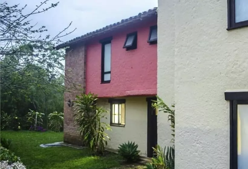 ホテル Summun Suites Calima Lake
