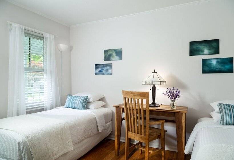 Отель The Woodstock Inn On The Millstream