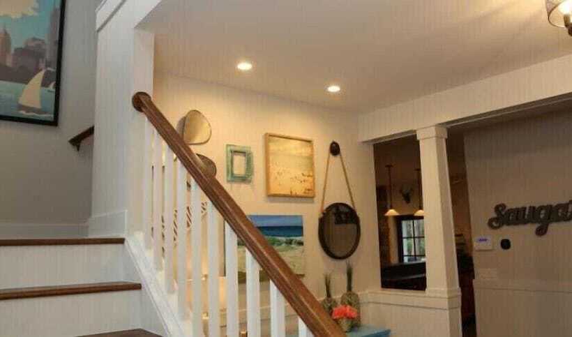 Lake Trail Treehouse