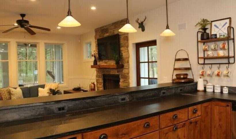 Lake Trail Treehouse