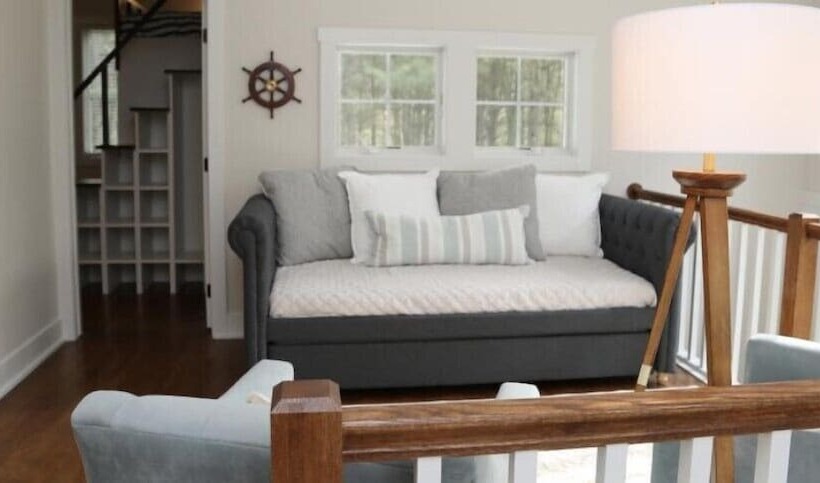 Lake Trail Treehouse