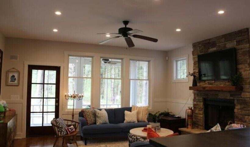 Lake Trail Treehouse