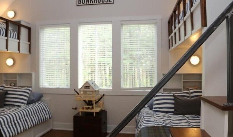 Lake Trail Treehouse