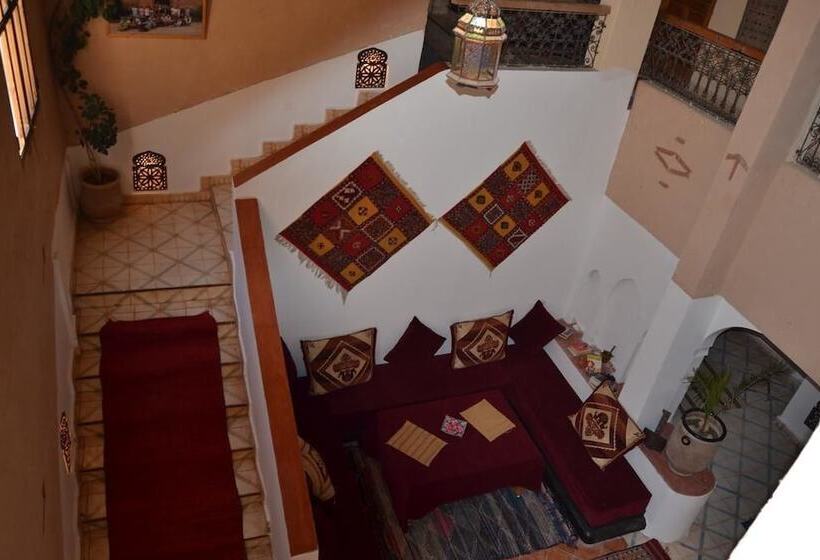 פנסיון Auberge Tissadrine