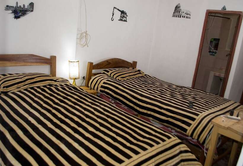 پانسیون Mandragora Hostel