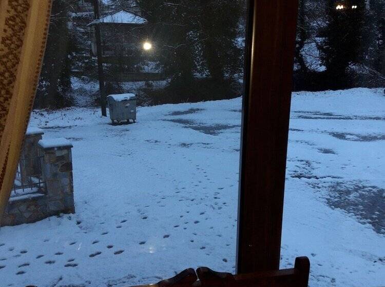 ペンション Mansion Of Kertezis