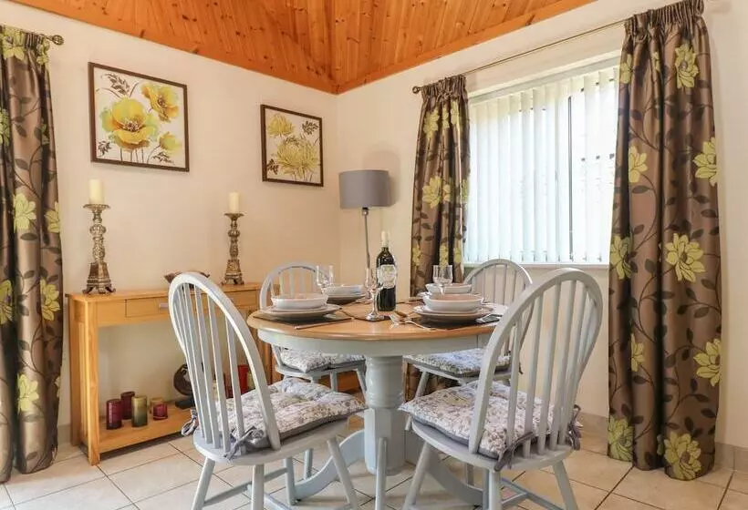 Suntrap Hideaway