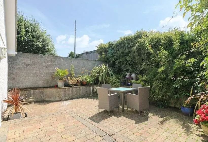 Suntrap Hideaway